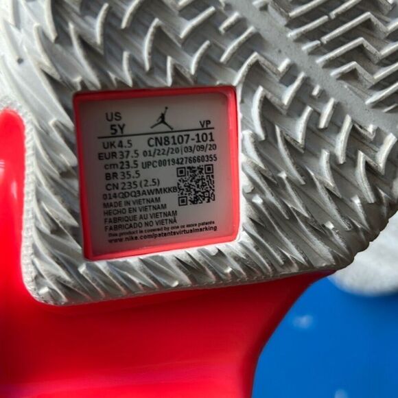 NIKE JORDAN WHY NOT ZERO.3 SE (GS) SAIL/BLCK-SPRUCE AURA [CN8107 101] US SZ 5Y - Picture 6 of 9